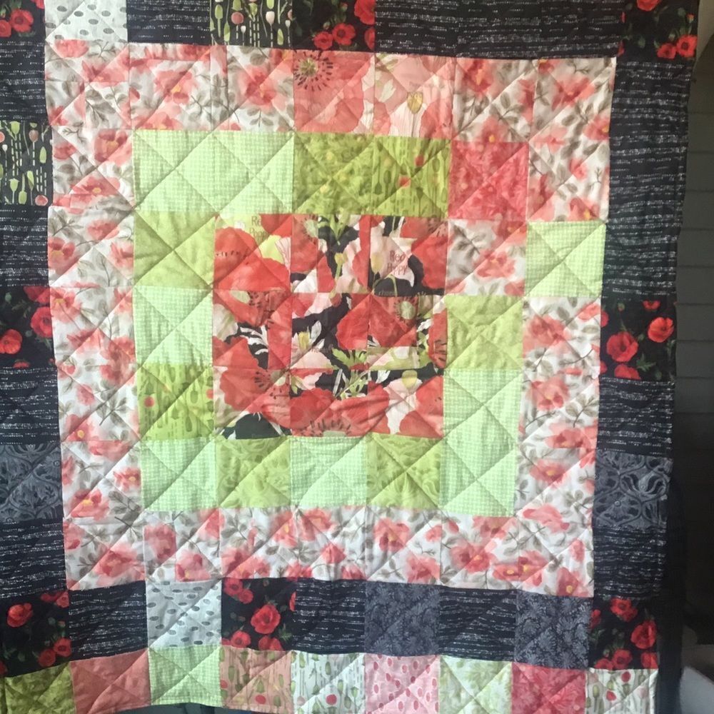Hand Crafted New Poppies Quilt - Picture 3 of 12